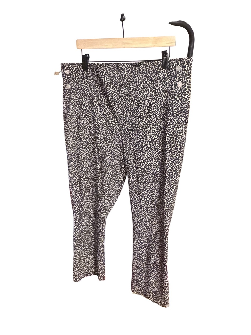 Size 14 Rafaella Comfort Animal-Print Pull-On Capris